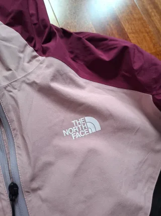 Chaqueta The North Face Beige y Morado