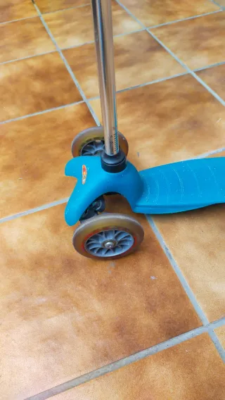 Patinete infantil 3 ruedas.