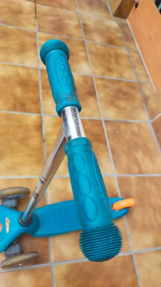 Patinete infantil 3 ruedas.