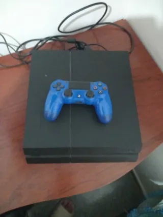 PS4 500GB Negra + Mando Azul