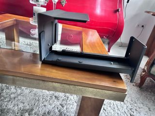 Supporto CPU regolabile sotto tavolo