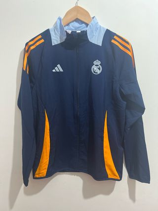 Chaqueta Real Madrid. Talla 13/14 años.