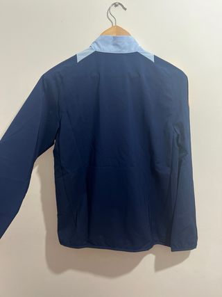 Chaqueta Real Madrid. Talla 13/14 años.