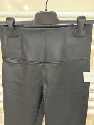 Leggings negros de cintura alta