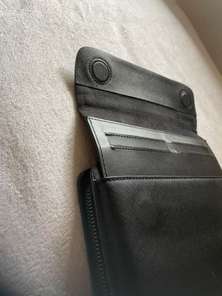 Bolso de mano Guess negro