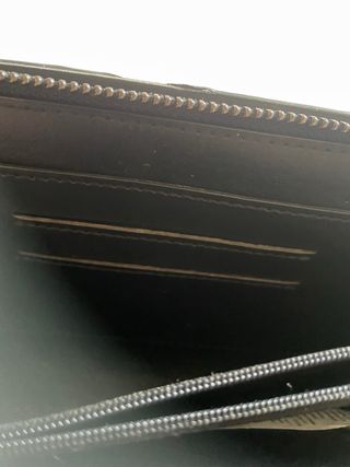 Bolso de mano Guess negro