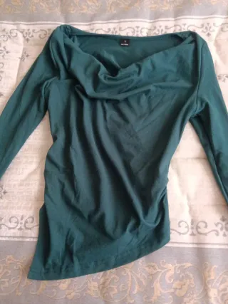 Blusa verde manga larga cuello drapeado