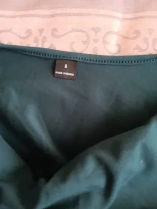 Blusa verde manga larga cuello drapeado