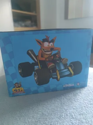 Figura de Crash Bandicoot en Kart