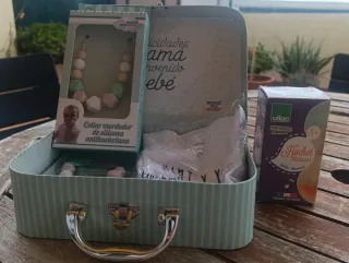 Confezione regalo per neonati con fasciatoio e sonaglio Vilac