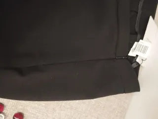 Pantalón negro pata ancha