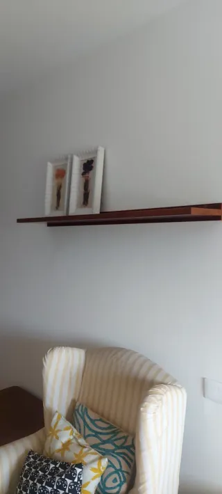 2 librerie in legno marrone. Nessuna spedizione.