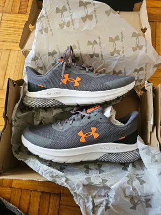 Zapatillas Under Armour HOVR Gris Naranja