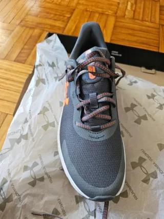 Zapatillas Under Armour HOVR Gris Naranja