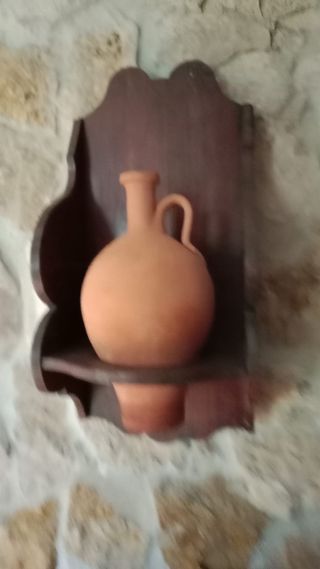 Cántaro y cantarera de barro