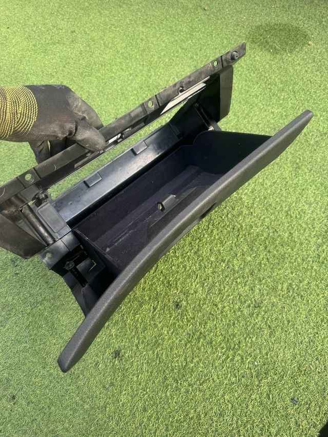 Guantera BMW E46 Berlina Negra