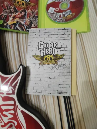 Guitar Hero Xbox 360 Chitarra + Gioco + Custodia
