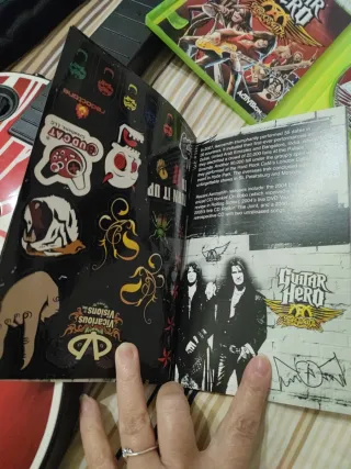 Guitar Hero Xbox 360 Chitarra + Gioco + Custodia