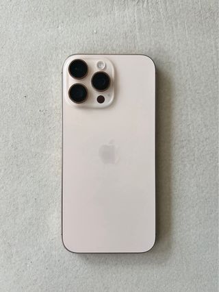 iPhone 16 Pro Max 512GB Dorado