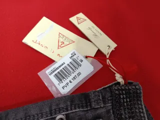 Pantalones vaqueros Guess talla M