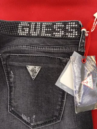 Pantalones vaqueros Guess talla M