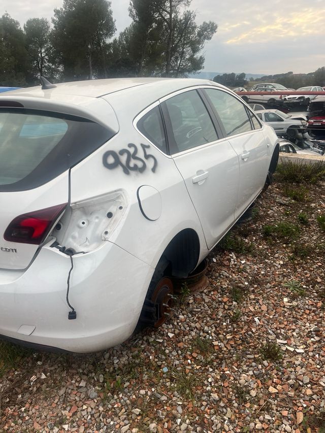 Despiece Opel Astra J año 2012