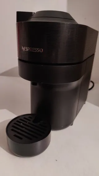 Cafetera Nespresso Vertuo Pop + 40 cápsulas
