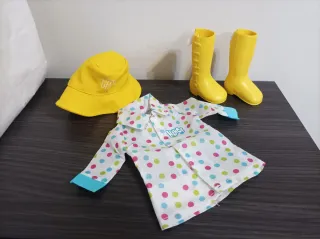 Nancy Ropa Chubasquero, Gorro y Botas