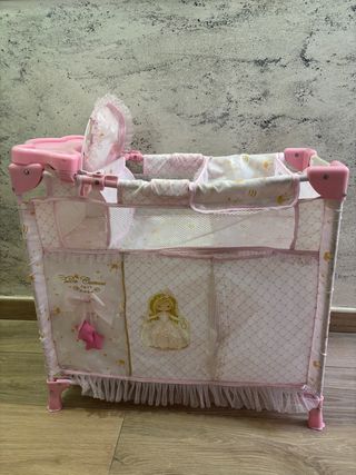 Cuna de muñecas multiusos