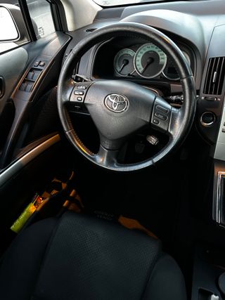 Toyota Corolla Verso 2.2 D4D para reparar o piezas