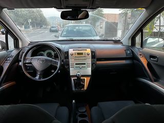 Toyota Corolla Verso 2.2 D4D para reparar o piezas