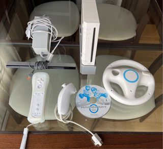 Nintendo Wii + Mario Kart Wii + Accesorios