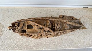 Decoración Acuario Faro y Casas