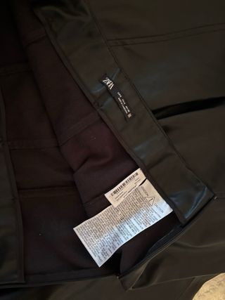 Falda de cuero Zara