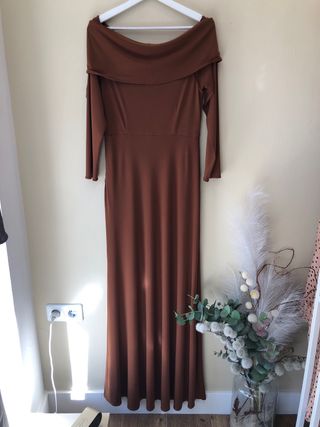 Vestido fiesta Coosy marrón elástico largo