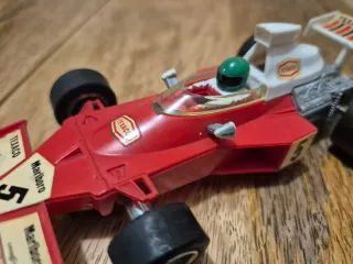 Coche F1 Scalextric M23 Mc Laren.