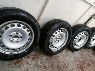 4 Llantas 15 Pulgadas 5 tornillos