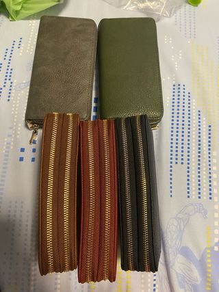 Portafogli nuovi con doppia cerniera 7€ l’uno