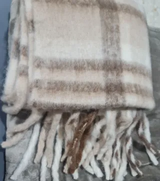 Bufanda beige cuadros nueva súper calentita