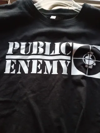 Camiseta Public Enemy talla L/XL a estrenar