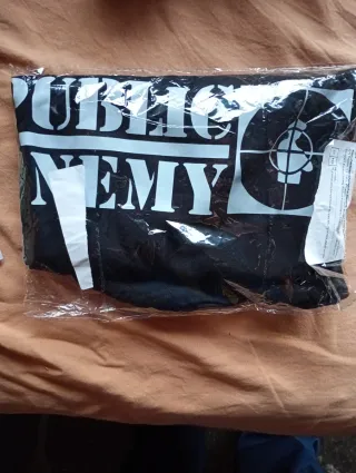 Camiseta Public Enemy talla L/XL a estrenar