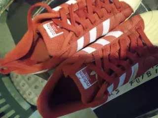 Zapatillas Adidas Superstar  .