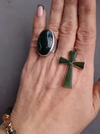 Conjunto de Joyas Pulsera ,Cruz y Anillo Jade