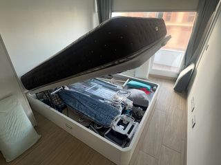 Canapé y colchón 190 cm x 160 cm