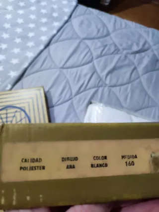 Colcha vintage hilo blanco Estrenar Tengo dos