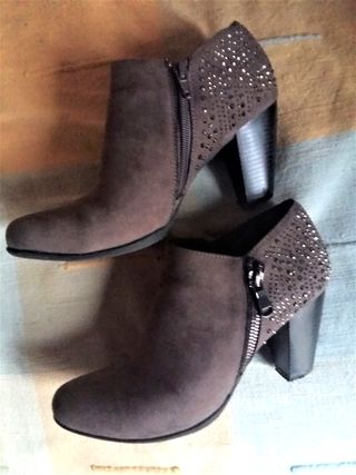 Botines marrones T. 39 con brillos