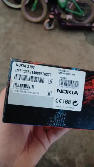 Nokia 3100 Caja y Manuales (No Funciona)