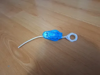 Beyblade azul y rojo