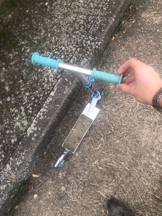 Patinete infantil blanco y azul