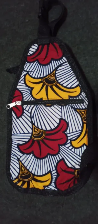 Riñonera bandolera estampada